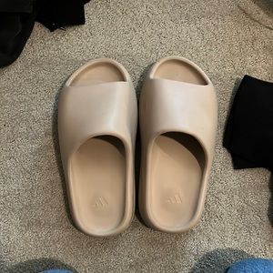 Yezzy pure slides